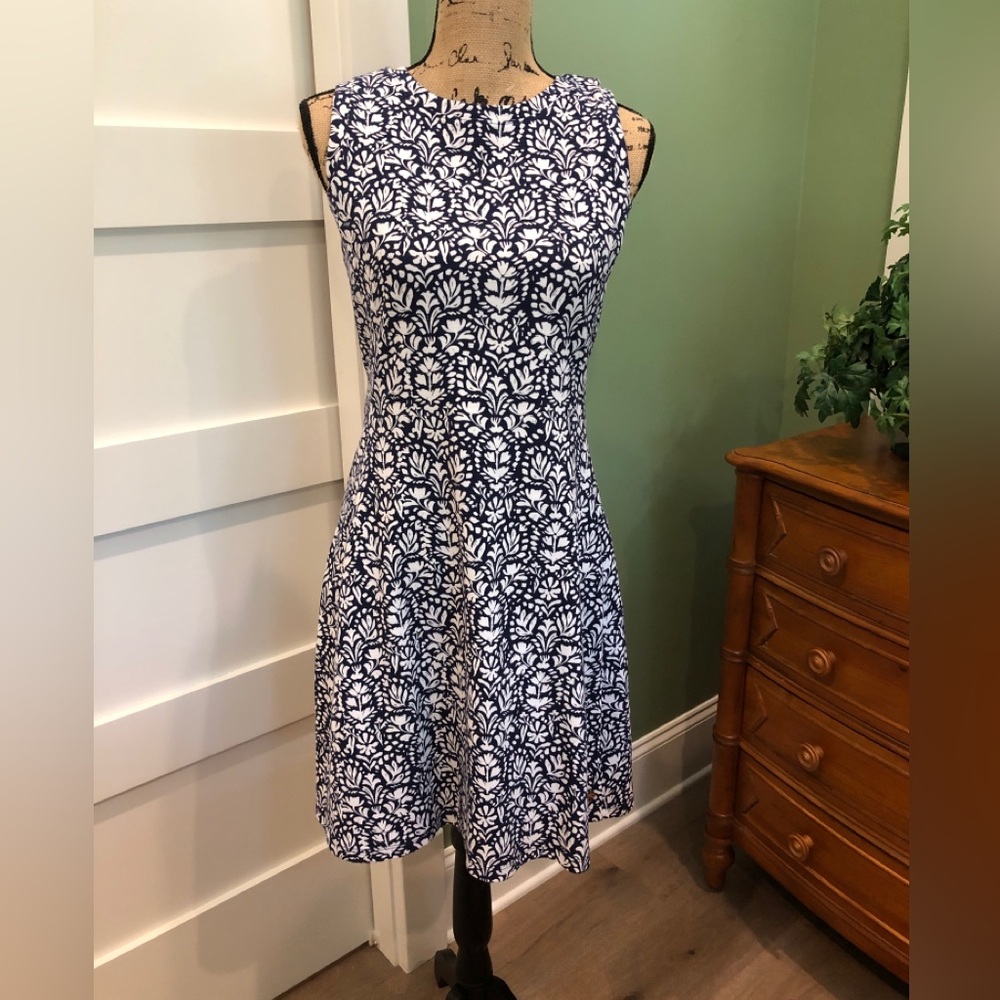 Hayley beach dress NWT Small